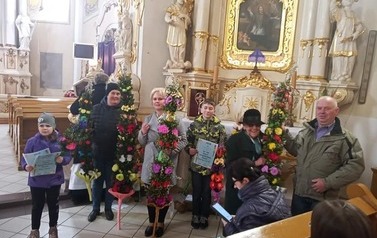 2022.04.10 UROCZYSTE WRĘCZENIE NAGR&Oacute;D I PODSUMOWANIE KONKURSU PLASTYCZNEGO "NAJPIĘKNIEJSZA PALMA WIELKANOCNA W GMINIE SADKI" 9