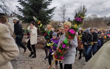 2022.04.10 UROCZYSTE WRĘCZENIE NAGR&Oacute;D I PODSUMOWANIE KONKURSU PLASTYCZNEGO "NAJPIĘKNIEJSZA PALMA WIELKANOCNA W GMINIE SADKI" 16