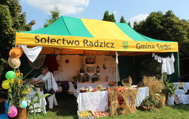2022.08.27 DOŻYNKI GMINNO-PARAFIALNE W SADKACH 5