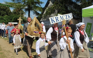 2022.08.27 DOŻYNKI GMINNO-PARAFIALNE W SADKACH 40