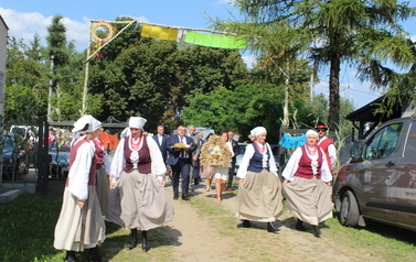 2022.08.27 DOŻYNKI GMINNO-PARAFIALNE W SADKACH 100
