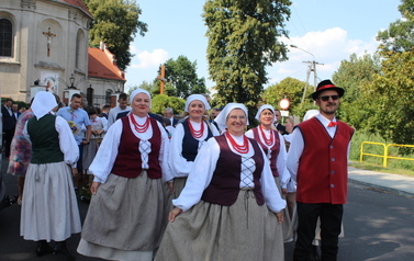 2022.08.27 DOŻYNKI GMINNO-PARAFIALNE W SADKACH 189