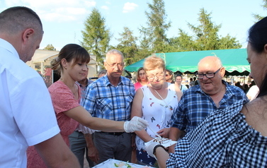 2022.08.27 DOŻYNKI GMINNO-PARAFIALNE W SADKACH 195