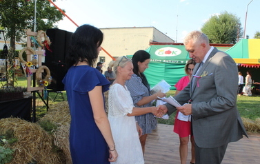 2022.08.27 DOŻYNKI GMINNO-PARAFIALNE W SADKACH 204