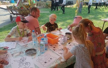 2022.08.27 DOŻYNKI GMINNO-PARAFIALNE W SADKACH 227
