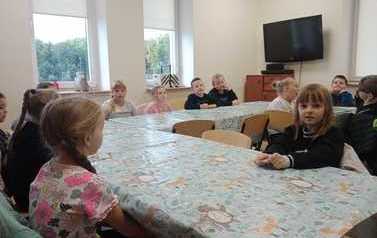 2022.09.21 ZAJĘCIA EDUKACYJNO-PLASTYCZNE Z DRUGOKLASISTAMI 9