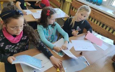 2022.09.22 ZAJĘCIA PLASTYCZNE Z II, III KLASĄ 1