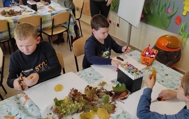 2022.09.23 ZAJĘCIA PLASTYCZNE Z TRZECIOKLASISTAMI 7