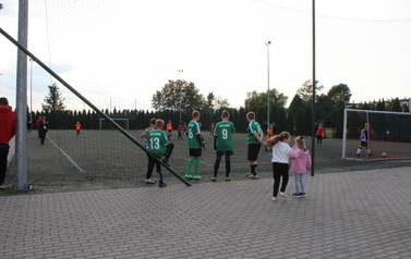 2022.09.24 TURNIEJ PIŁKARSKI I PIKNIK PROZDROWOTNY NA ORLIKU 21