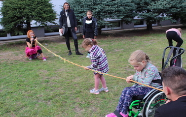 2022.09.24 TURNIEJ PIŁKARSKI I PIKNIK PROZDROWOTNY NA ORLIKU 32