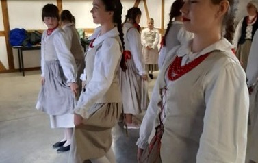 2022.10.02 WYSTĘP SADKOWIAN I JABŁONECZKI W ZŁOTOWIE 3
