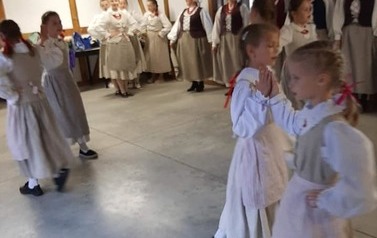 2022.10.02 WYSTĘP SADKOWIAN I JABŁONECZKI W ZŁOTOWIE 13