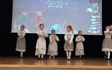 2022.10.13 WYSTĘP "JABŁONECZKI" Z KOAZJI DNIA EDUKACJI NARODOWEJ 3