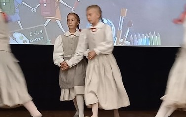 2022.10.13 WYSTĘP "JABŁONECZKI" Z KOAZJI DNIA EDUKACJI NARODOWEJ 7