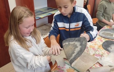 2022.10.21 ZAJĘCIA CERAMICZNE Z IIIA 16