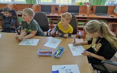 2022.10.24 PIERWSZY DZIEŃ "TYGODNIA PROFILAKTYKI" W CK DĘBOWO 5