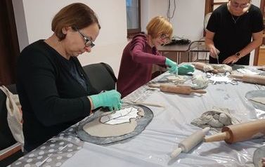2022.10.26 WARSZTATY CERAMICZNE Z KOŁEM GOSPODYŃ W SAMOSTRZELU 4