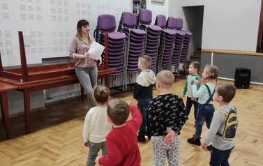 2022.11.14 KOLEJNE ŚWIĘTOWANIE DNIA POSTACI Z BAJEK 22