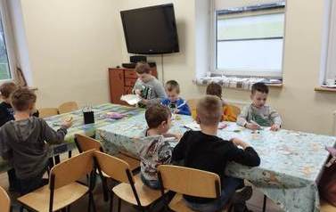 2022.12.05 ZAJĘCIA ŚWIĄTECZNE Z "MĄDRYMI S&Oacute;WKAMI" 8
