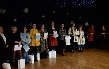 2022.12.11 XV POWIATOWO-GMINNY KONKURS RĘKODZIEŁA "Z KUFERKA BABUNI- ZOMOWE WARIACJE" 4