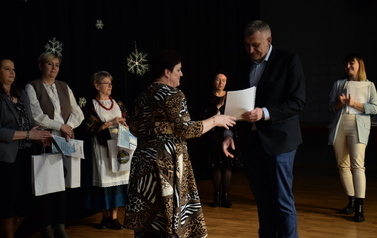2022.12.11 XV POWIATOWO-GMINNY KONKURS RĘKODZIEŁA "Z KUFERKA BABUNI- ZOMOWE WARIACJE" 7