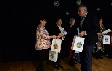 2022.12.11 XV POWIATOWO-GMINNY KONKURS RĘKODZIEŁA "Z KUFERKA BABUNI- ZOMOWE WARIACJE" 12