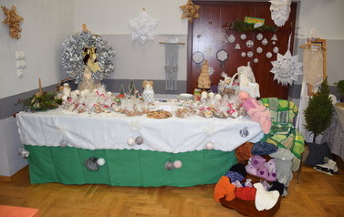 2022.12.11 XV POWIATOWO-GMINNY KONKURS RĘKODZIEŁA "Z KUFERKA BABUNI- ZOMOWE WARIACJE" 14