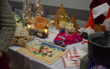 2022.12.11 XV POWIATOWO-GMINNY KONKURS RĘKODZIEŁA "Z KUFERKA BABUNI- ZOMOWE WARIACJE" 49