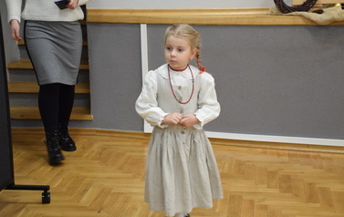 2022.12.11 XV POWIATOWO-GMINNY KONKURS RĘKODZIEŁA "Z KUFERKA BABUNI- ZOMOWE WARIACJE" 57