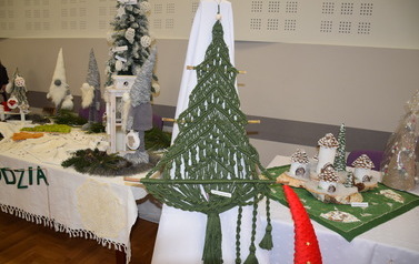 2022.12.11 XV POWIATOWO-GMINNY KONKURS RĘKODZIEŁA "Z KUFERKA BABUNI- ZOMOWE WARIACJE" 78