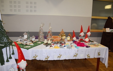 2022.12.11 XV POWIATOWO-GMINNY KONKURS RĘKODZIEŁA "Z KUFERKA BABUNI- ZOMOWE WARIACJE" 79