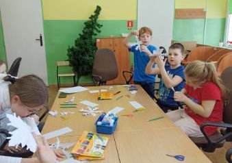 2022.12.13 ZAJĘCIA PLASTYCZNE Z KLASĄ II 1