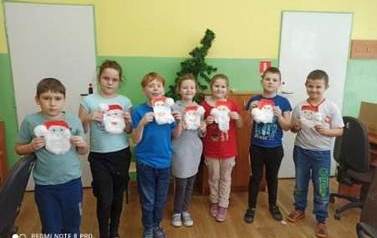 2022.12.13 ZAJĘCIA PLASTYCZNE Z KLASĄ II 6