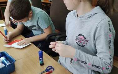 2022.12.13 ZAJĘCIA PLASTYCZNE Z KLASĄ II 13