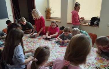 2022.12.13 ZAJĘCIA CERAMICZNE Z KLASĄ 5