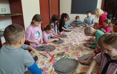 2022.12.13 ZAJĘCIA CERAMICZNE Z KLASĄ 6