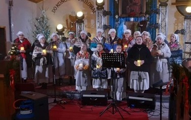 2022.12.18 WYSTĘPP SADKOWIAN I JABŁONECZKI NA II ORZELSKO-KRAJEŃSKIEJ GALI KOLĘD I PASTORAŁEK 3