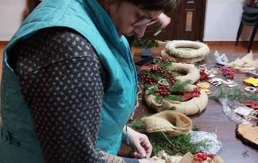 2022.12.19 WARSZTATY PRZEDŚWIĄTECZNE Z KGW SAMOSTRZEL 4