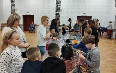2022.12.20 ŚWIĄTECZNE WARSZTATY RODZINNE W RAMACH ZAJĘĆ TW&Oacute;RCZYCH 16