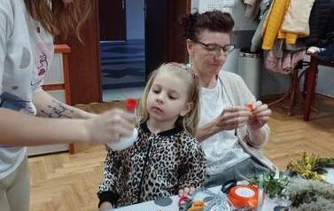 2023.03.28 RODZINNE WARSZTATY WIELKANOCNE Z GBP I GOK SADKI 7