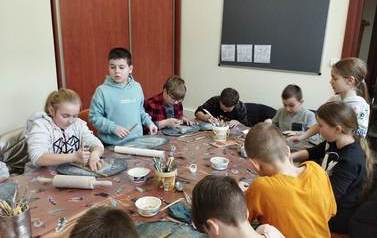 2023.03.30 ZAJĘCIA CERAMICZNE Z KLASĄ IIIB 1