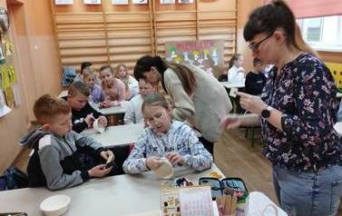 2023.04.12 ZAJĘCIA PLASTYCZNO-TECHNICZNE Z IVF I IIIV 2