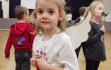 2022.11.07 DZIEŃ POSTACI Z BAJEK- WIZYTA S&Oacute;WEK I MOTYLK&Oacute;W 1