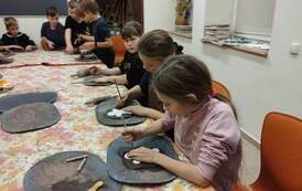 2022.12.02 ZAJĘCIA PROFILAKTYCZNO- ARTYSTYCZNE Z KLASAMI IIIA, IIIC ORAZ Z IC ZE SZKOŁY PODSTAWOWEJ W SADKACH 4