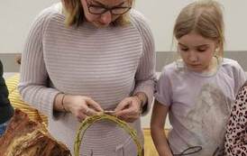 2023.03.28 RODZINNE WARSZTATY WIELKANOCNE Z GBP I GOK SADKI 14