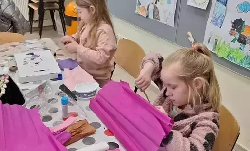 Dzieci tworzą eko - zabawki.